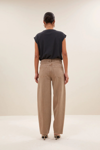Pantalón beige By-bar