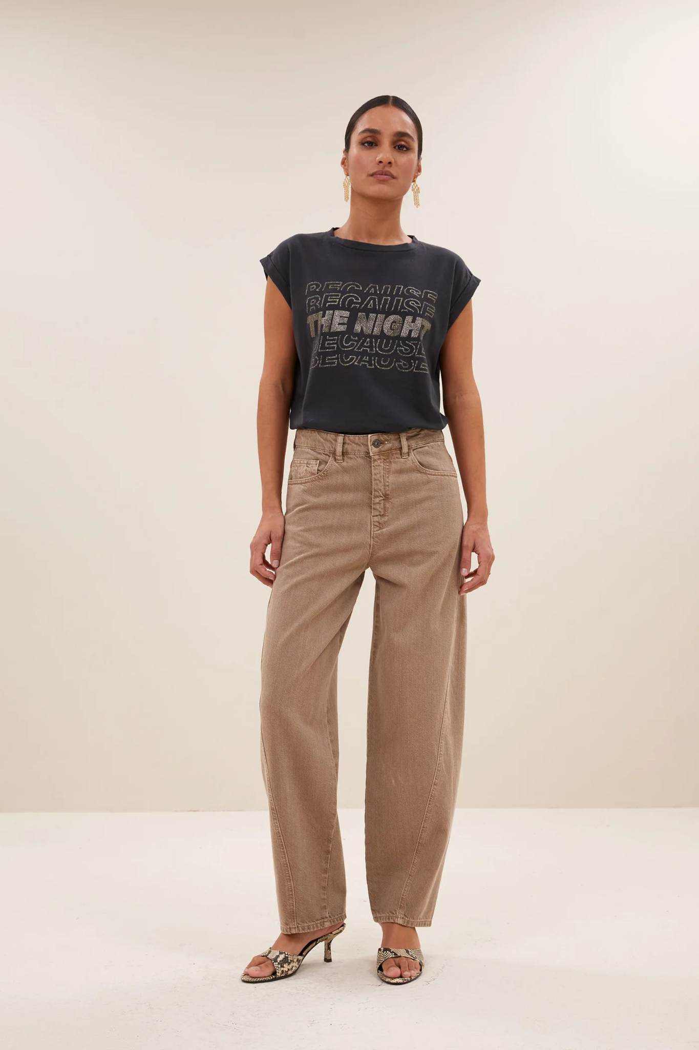 Pantalón beige By-bar
