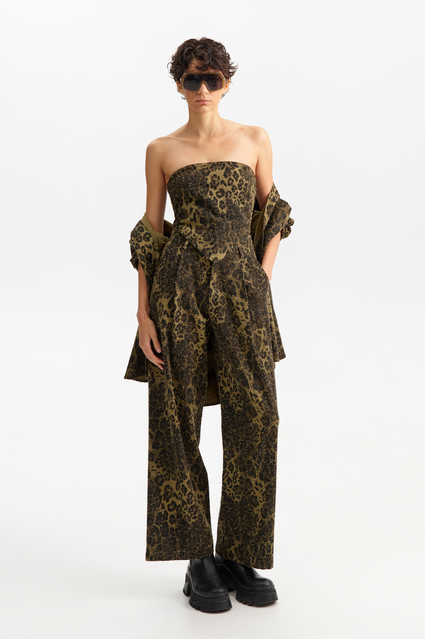 Pantalón recto leopardo kaki Eleh