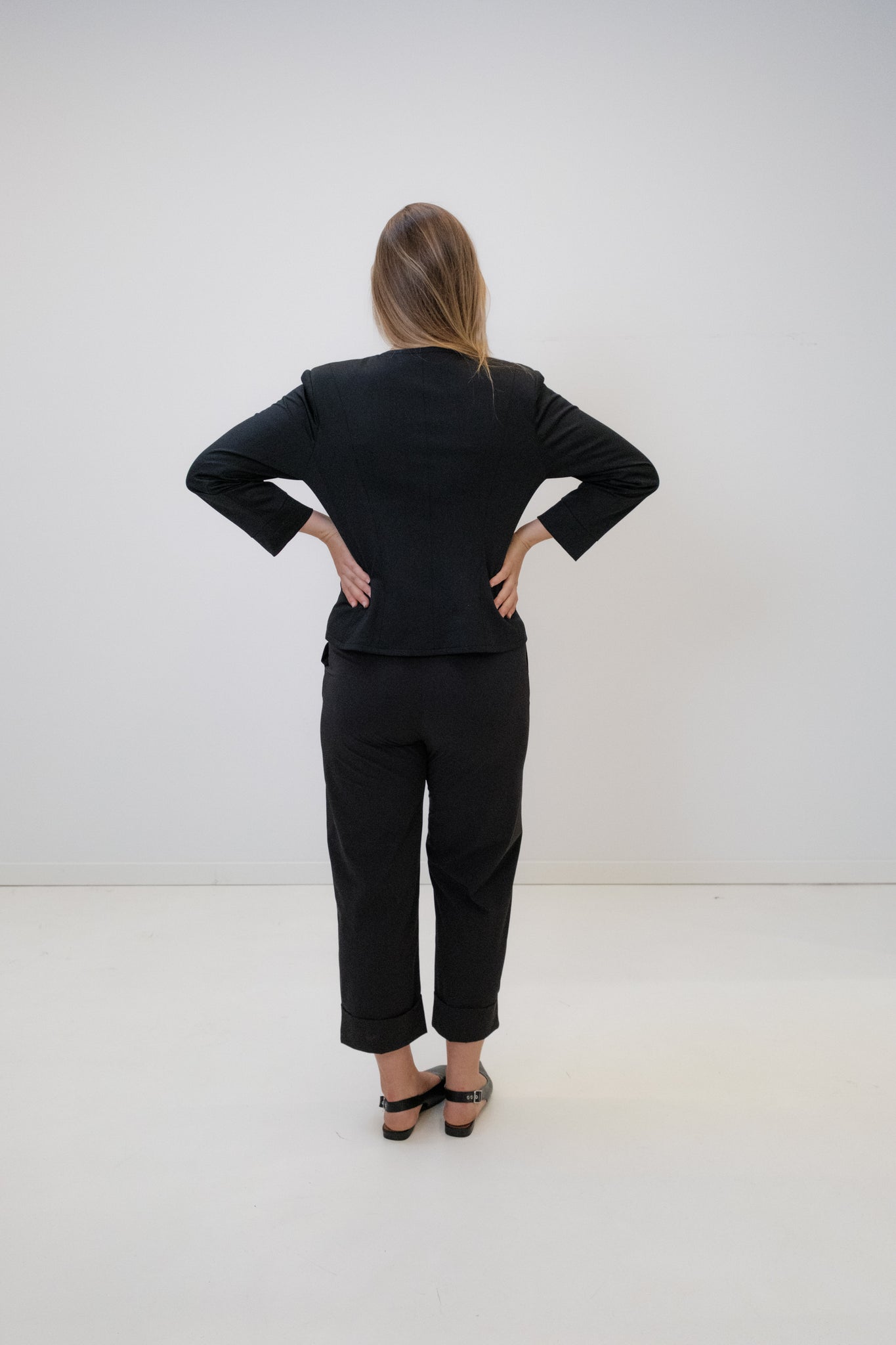 Pantalón traje negro